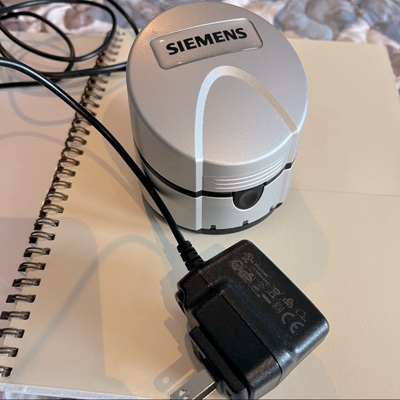 Siemens Other Siemens Hearing Aid Charger 3g4 Poshmark